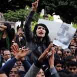 Ben Ali se refugia en Arabia Saudí tras huir de Túnez