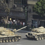 El Baradei da un multitudinario mitin en el centro de El Cairo "No podemos retroceder"