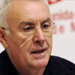 Cayo Lara: "Los bancos quieren llevarse un bocado muy jugoso con las pensiones"