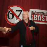 Cayo Lara sugiere expropiar grandes bancos como una posible salida frente a la crisis