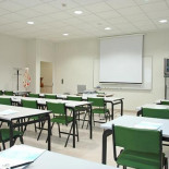 Italia: condenan a un profesora que castigó a un alumno homófobo