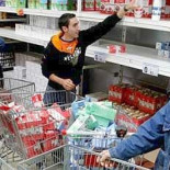 Los ganaderos protestan en Torrelavega contra Carrefour y Mercadona