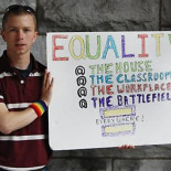 El congresista demócrata Dennis Kucinich compara el tratamiento al soldado Manning con las torturas de Abu Ghraib