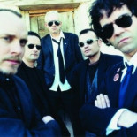 Siniestro Total: "Lo paradójico es defender la gratuidad de la cultura y no la de la vivienda"