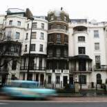 Los jóvenes londinenses en paro se atrincheran en casas ‘okupas’