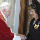 El Papa ve "burla" y "hostilidad" contra la fe en España