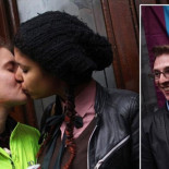 Cientos de parejas homosexuales se besan frente al pub que echó a una pareja por besarse