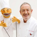 La gracia de los chistes depende de la persona que los cuenta, no de la calidad intrínseca del material