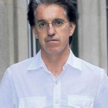 "La Academia tiene claramente la idea de establecer un neofranquismo"