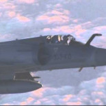 Un caza francés escolta a un vuelo de línea Málaga-Amsterdam