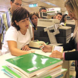 Aguirre suprime la beca para libros a los niños de cinco a seis años