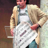 El catering suspendido por la presencia de los indignados de #acampadagranada acaba en un comedor social