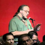 Accionista del B. Santander a Emilio Botín: "Ustedes son los que gobiernan a los que dicen representarnos".