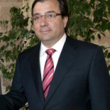 IU decide dar el Gobierno de Extremadura al PP tras una reñida votación