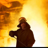 La técnica de templado del acero. La fábrica de acero más grande de Kazajstán muestra como lo produce