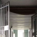 Un capellán católico es sorprendido practicando sexo oral con un preso