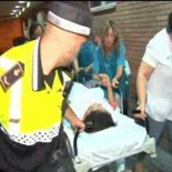 Los indignados ejercen de improvisados socorristas