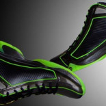 Cómo dos estudiantes se forraron con las zapatillas prohibidas por la NBA