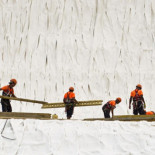 Los cristianos de base critican el boato de la JMJ