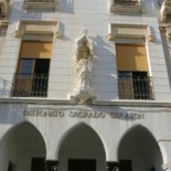 La protesta contra el despido del profesor gay marca el inicio del curso en Cartagena