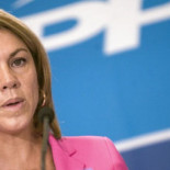 La TV de Cospedal defiende el recorte en Educación con un profesor cargo del PP