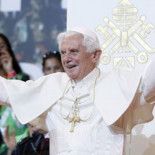 El Papa pide a la Iglesia que se despoje de su riqueza terrenal y poder político