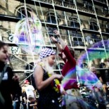 Paraíso hippie danés recauda fondos para salvar su comuna