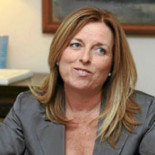 La exdirectora general de la CAM despedida, había acordado cobrar 370.000 € anuales de por vida