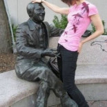 Fotografías de acoso con estatuas y en la vía publica!