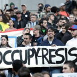 Los indignados de Wall Street podrán acampar indefinidamente