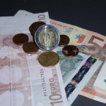 Evolución de los salarios en España desde la entrada en vigor del euro (2001- 2011)