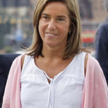 Ana Mato: "Algunos niños en Andalucía están en el suelo en las escuelas"