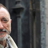 Arturo Pérez Reverte: «España ha estado en manos de reyes imbéciles y curas fanáticos»