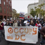 Indignados en EE.UU., en campaña para trasladar las cuentas bancarias a las cooperativas