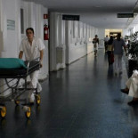 La cama junto al enfermo, a 80 euros