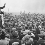 ¿Cuál es el origen de la expresión “Montar un poyo”?