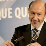 Rubalcaba promete un 70% de 'electricidad limpia' tras asfixiar a la industria solar