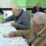 Multan a una peña de jubilados por apostar 10 céntimos en cada partida de cartas