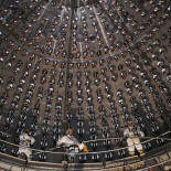 Los neutrinos siguen corriendo más rápido que la luz