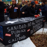 "No puedo ir al oncólogo porque me han dado de baja"