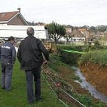 Sancionan a unos vecinos de Camargo por limpiar el río