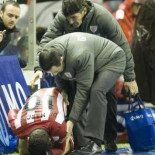 De Marcos jugó una hora con el escroto desgarrado