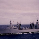 La Armada detiene a seis piratas somalíes y mata a otro tras ser atacada en el Índico