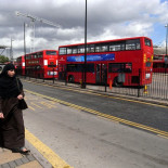 Reino Unido: solo los inmigrantes que ganen más de 37 000 € podrán quedarse