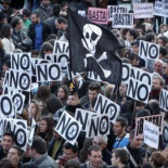 Si no dimites, mañana volvemos