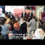 Acción "anticapitalista" en una sucursal de La Caixa