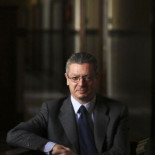 Gallardón: “El crucifijo en un centro público es un símbolo de paz”