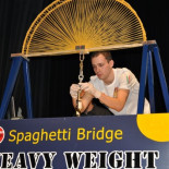 Logra el Campeonato Mundial de puentes de espagueti