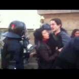 Los mossos agreden a un deficiente físico