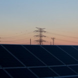 ¿Por qué si hay déficit de tarifa, las eléctricas siguen teniendo beneficios?